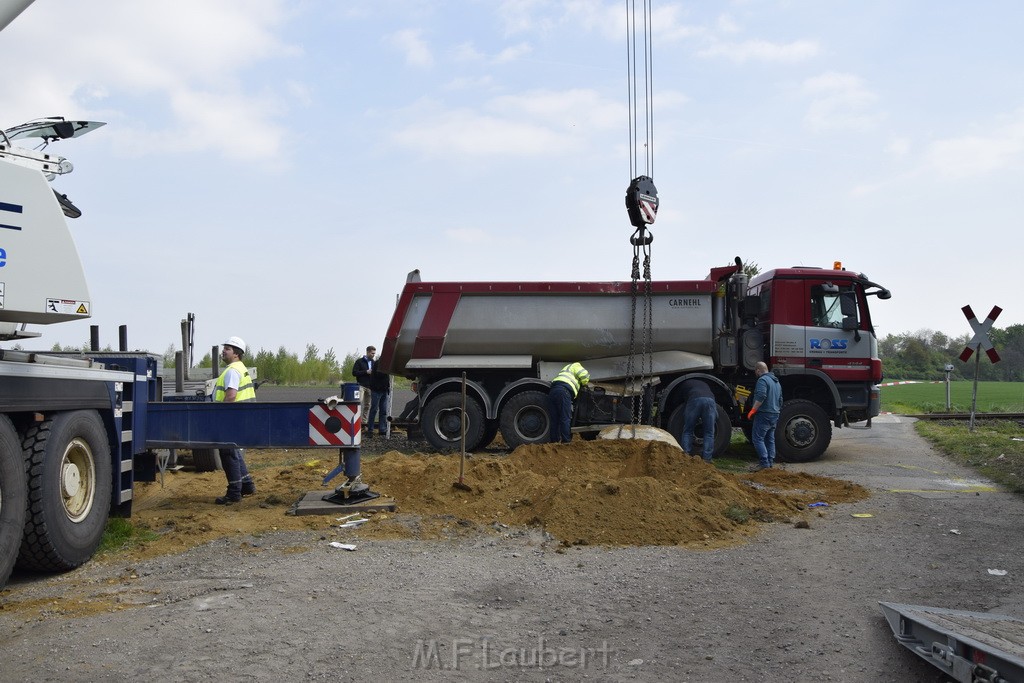 Schwerer VU LKW Zug Bergheim Kenten Koelnerstr P479.JPG - Miklos Laubert